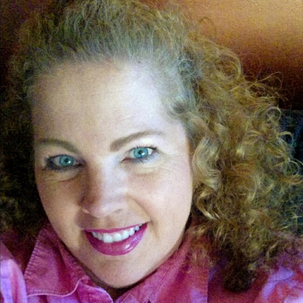 Meet your Posher, Claudia